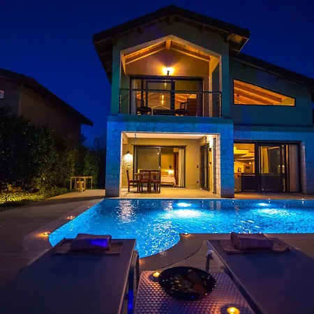 Volans Villa *